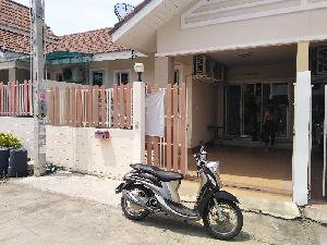 Location maison : Maison mitoyenne à louer dans le fameux Chokchai 7 a Pattaya East